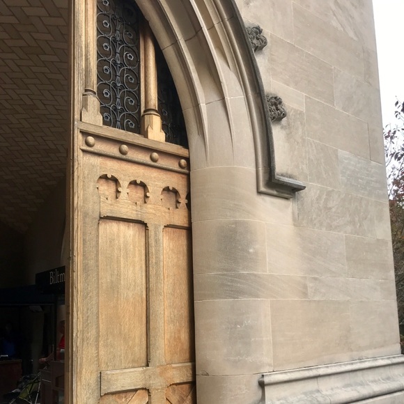 Meet your Posher, Cara - Picture 1 of 1